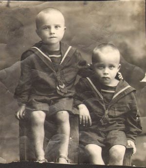 Спарыш Иван и Владимир. 1941 г.